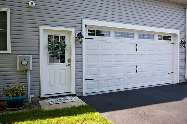 24/7 Emergency Garage Door Panel Replacement experts in Nicholas County County, KY